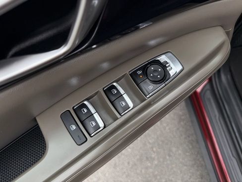 Certified 2025 Kia Carnival FWD image 15