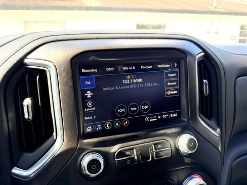 Used 2021 GMC Sierra 1500 AT4 w/ AT4 Premium Package AWD/4WD image 22