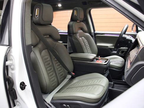 Used 2023 Rivian R1T Adventure image 50