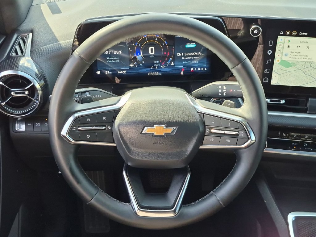 Used 2026 Chevrolet Equinox LT AWD/4WD image 23