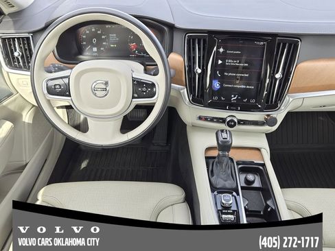 Used 2017 Volvo S90 T6 Inscription w/ Vision Package image 26