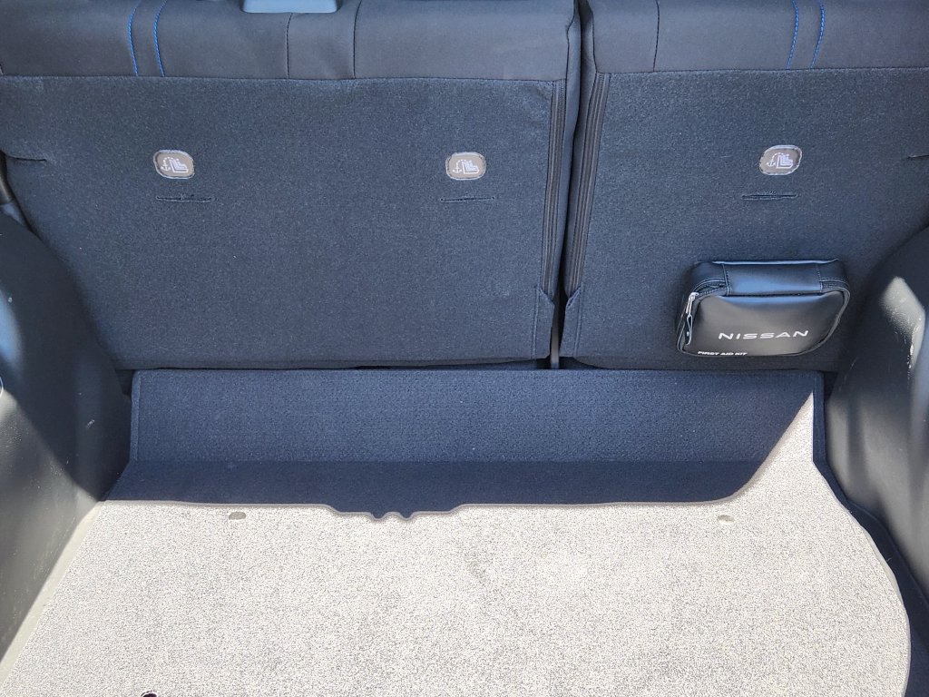 Used 2025 Nissan Leaf S FWD image 21
