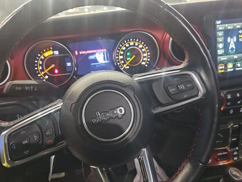 Used 2023 Jeep Wrangler Unlimited Rubicon AWD/4WD image 8