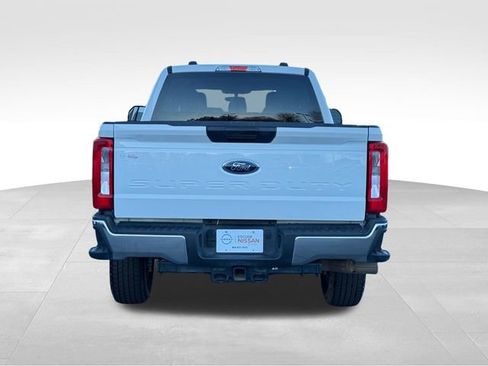 Used 2025 Ford F250 XLT image 4