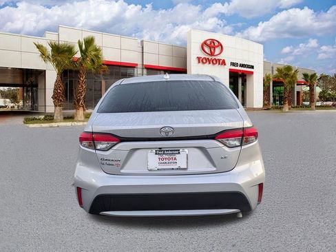 Certified 2022 Toyota Corolla LE image 6