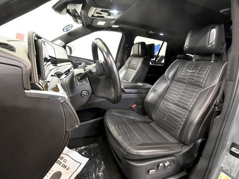 Used 2023 Cadillac Escalade Sport Platinum w/ LPO, ONYX Package AWD/4WD image 14