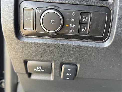 Used 2024 Ford F350 Platinum w/ FX4 Off-Road Package image 25