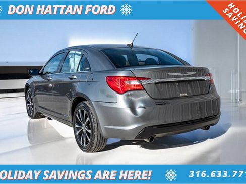 Used 2013 Chrysler 200 Limited image 28