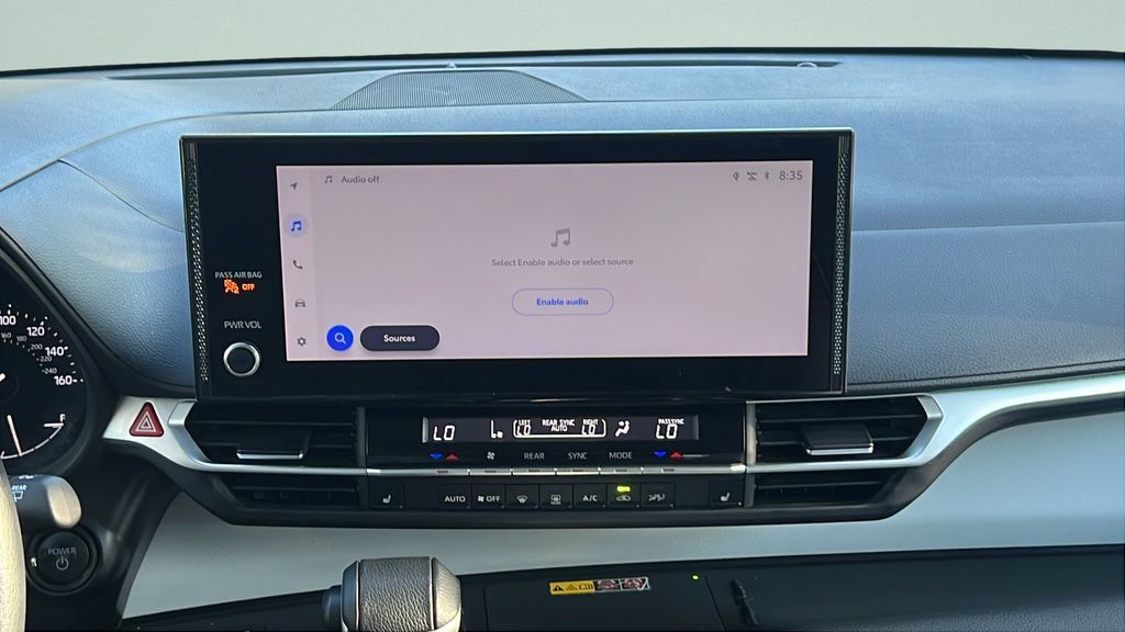 Certified 2025 Toyota Sienna XLE FWD image 14