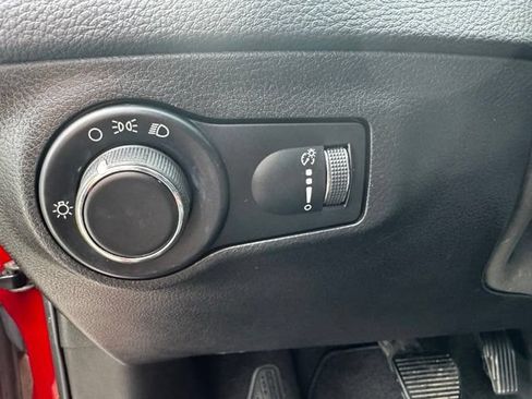 Used 2018 Jeep Compass Sport AWD/4WD image 20