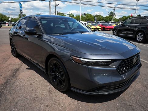 Used 2025 Honda Accord SE image 3