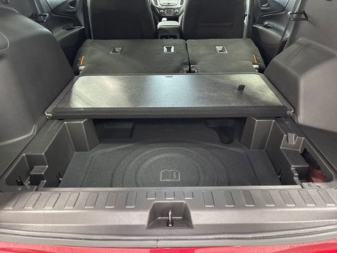 Used 2024 Chevrolet Equinox LT image 32
