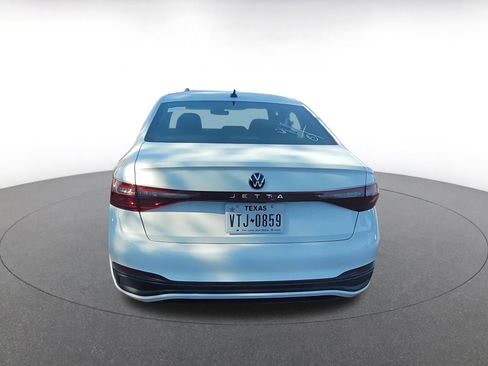 Used 2025 Volkswagen Jetta Sport image 7