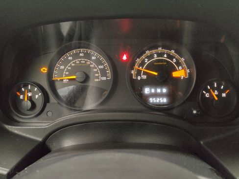 Used 2017 Jeep Patriot Sport w/ Power Value Group AWD/4WD image 23