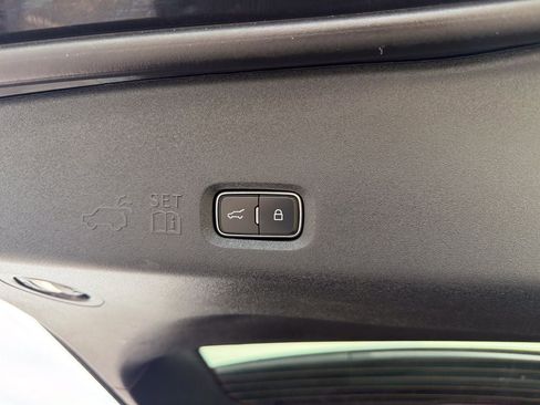Certified 2025 Ford Expedition Active AWD/4WD image 17