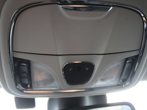 Used 2022 Jeep Cherokee Limited AWD/4WD image 12