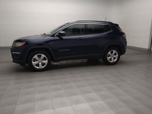 Used 2021 Jeep Compass Latitude FWD image 2