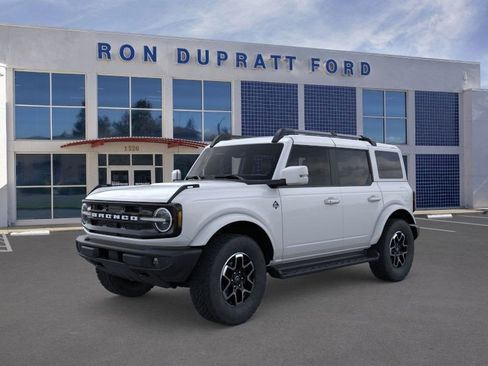 New 2025 Ford Bronco Outer Banks image 2