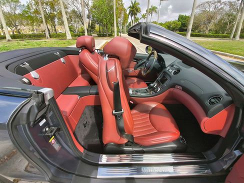 Used 2009 Mercedes-Benz SL 550 image 27
