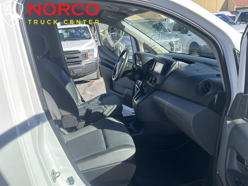 Used 2020 Nissan NV200 S FWD image 16