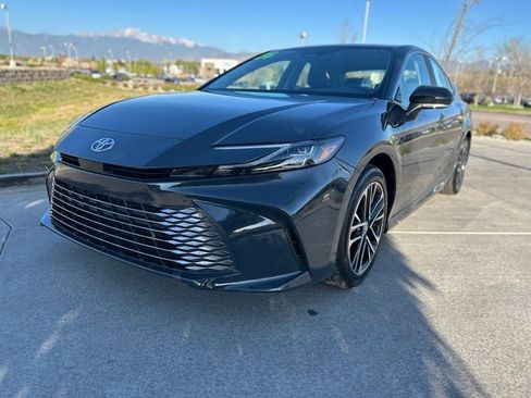 Used 2026 Toyota Camry XLE FWD image 2