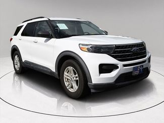 Used 2020 Ford Explorer XLT image 1