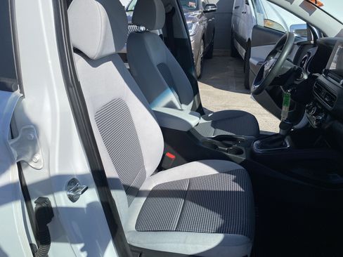 Used 2023 Hyundai Kona SE FWD image 24
