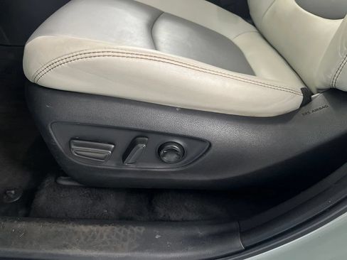 Used 2022 Toyota RAV4 XLE Premium AWD/4WD image 52