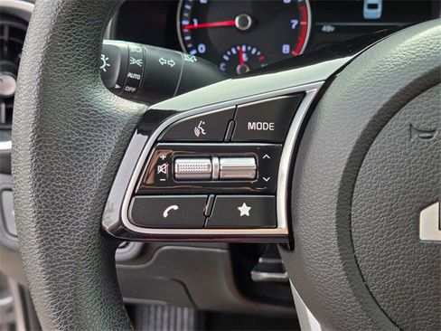 Used 2023 Kia Forte LXS image 27