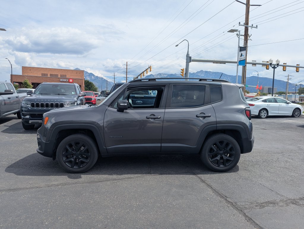 Used 2016 Jeep Renegade Latitude AWD/4WD image 7