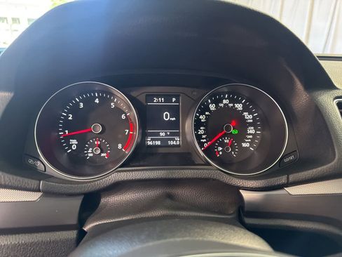 Used 2017 Volkswagen Passat 1.8T R-Line w/ R-Line Lighting Package FWD image 20