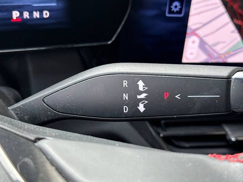 Used 2024 Chevrolet Equinox EV RS FWD image 31