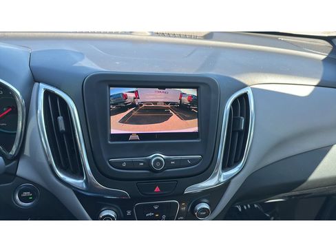 Used 2020 Chevrolet Equinox LS w/ LS Convenience Package AWD/4WD image 15