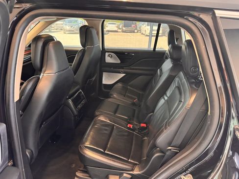 Used 2020 Lincoln Aviator Reserve w/ Equipment Group 202A AWD/4WD image 39