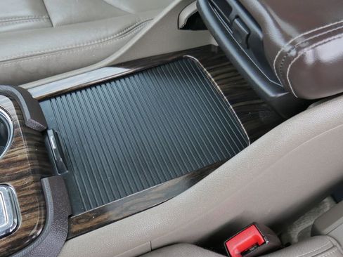 Used 2014 GMC Acadia Denali image 29