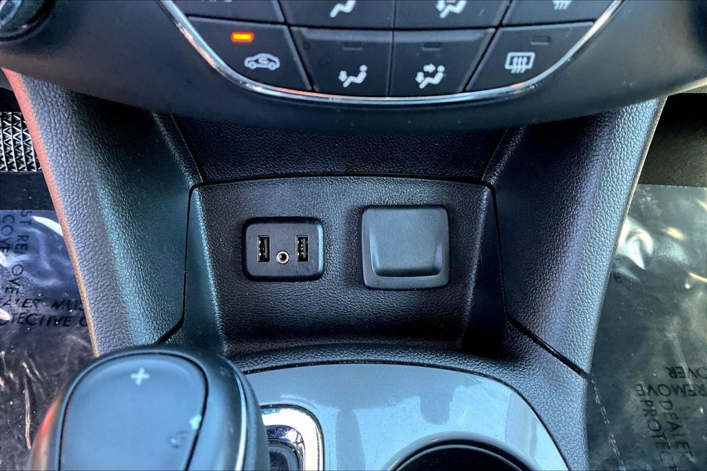 Used 2019 Chevrolet Cruze LS w/ LS Convenience Package FWD image 14