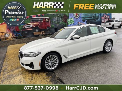 Used 2022 BMW 530i xDrive w/ Convenience Package AWD/4WD image 1