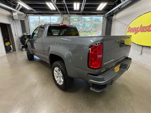 Used 2022 Chevrolet Colorado LT w/ Fleet Safety Package RWD image 3