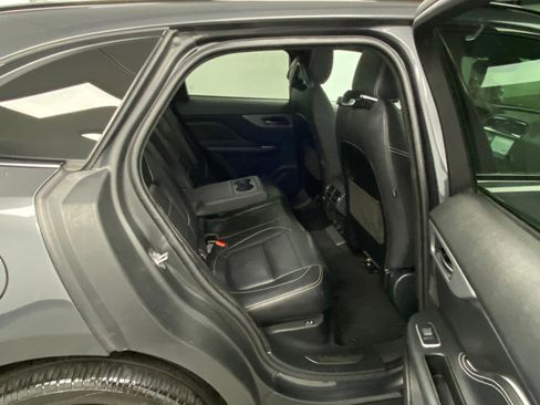Used 2019 Jaguar F-PACE S image 40