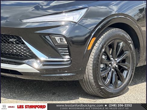 Certified 2025 Buick Envista Sport Touring FWD image 9