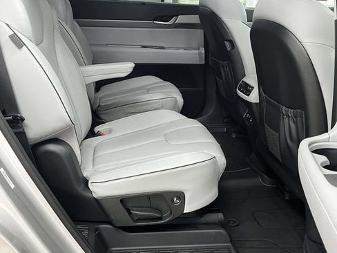 Used 2025 Hyundai Palisade SEL FWD image 27