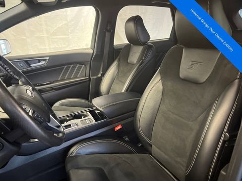 Used 2020 Ford Edge ST w/ Cold Weather Package image 18