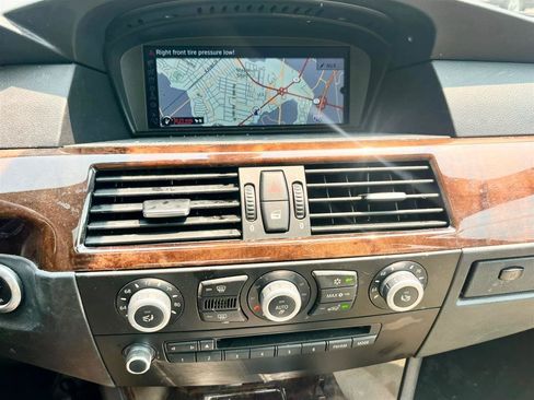 Used 2010 BMW 535i xDrive Sedan AWD/4WD image 9