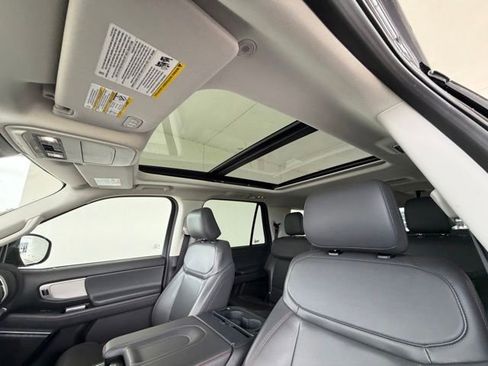 Used 2025 Ford Expedition Max Active AWD/4WD image 26