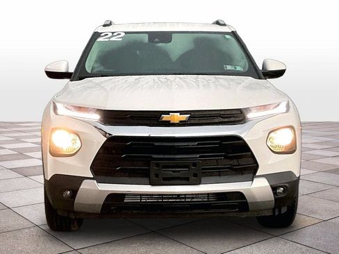 Used 2022 Chevrolet TrailBlazer LT w/ Driver Confidence Package AWD/4WD image 3