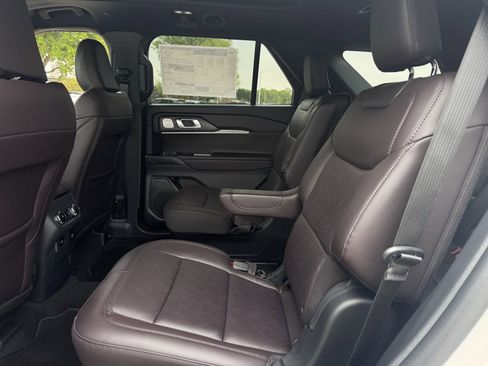 New 2026 Ford Explorer Platinum image 23