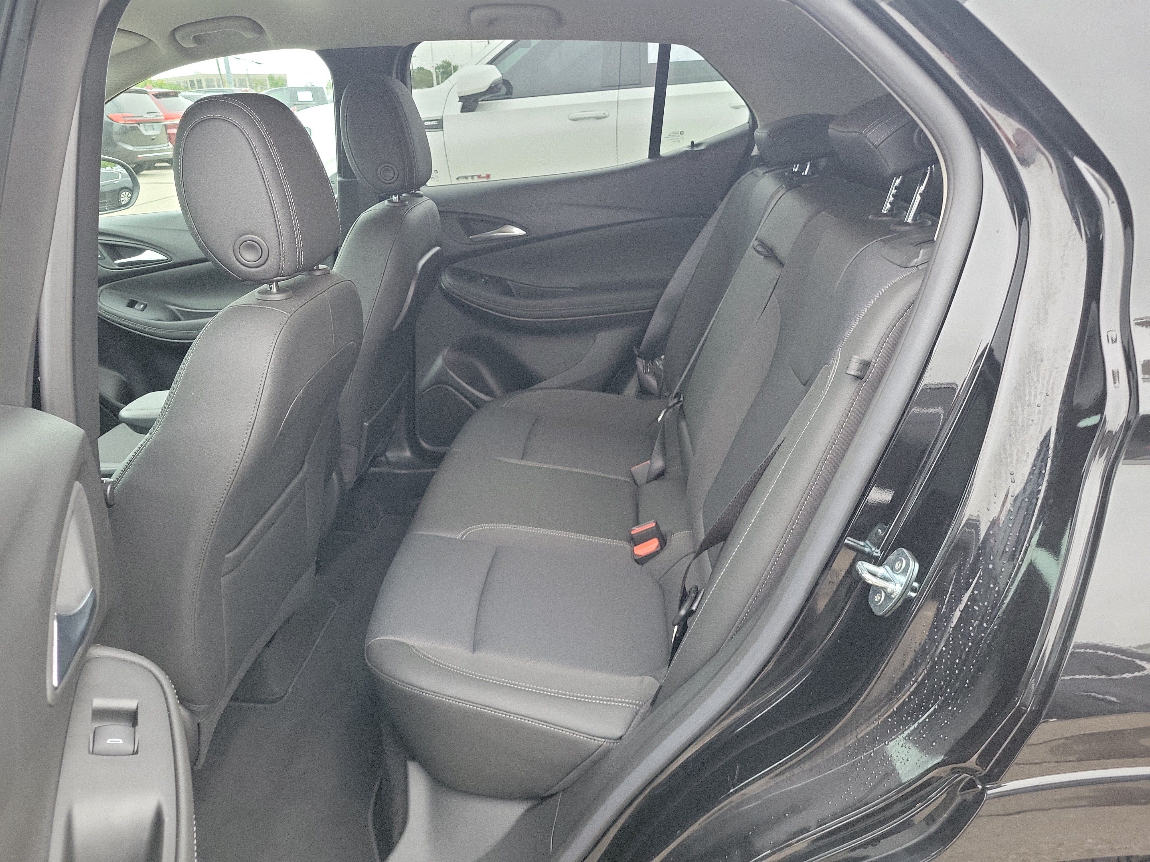 Used 2023 Buick Encore GX Select w/ Sport Touring Package FWD image 11
