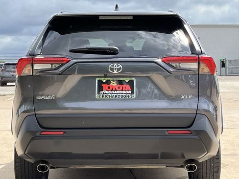 Used 2024 Toyota RAV4 XLE Premium FWD image 5