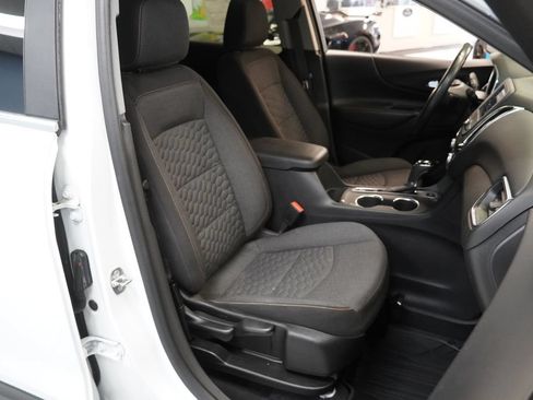 Used 2021 Chevrolet Equinox LT AWD/4WD image 24