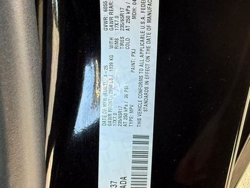 Used 2025 Chrysler Pacifica Select image 22